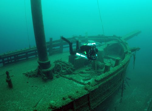 Shipwreck in Wisconsin Shipwreck Coast National Marine Sanctuary