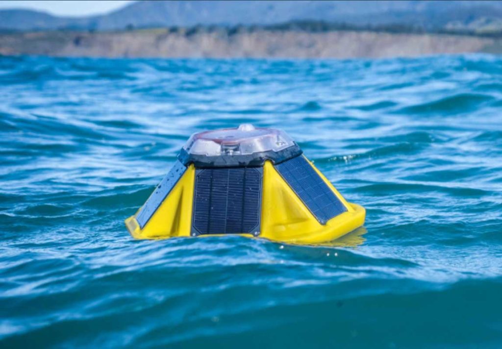 Spotter buoy floating in lake